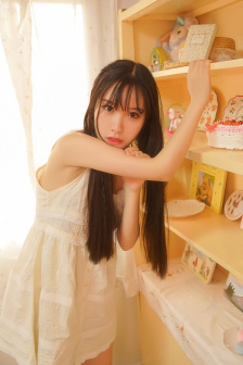 男生和女生一起打斗地主